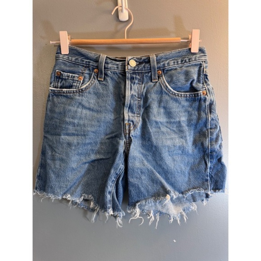 Levis 501 High Waisted Cut Off Denim Shorts Medium Wash Blue W24